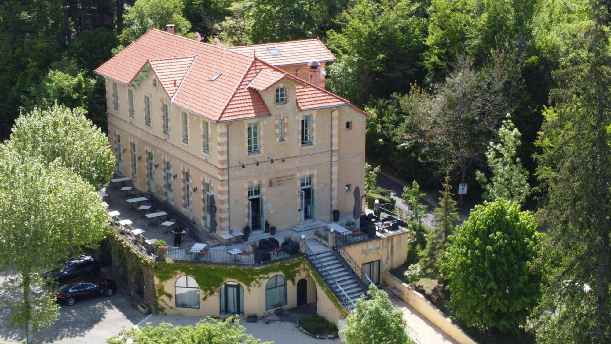 Chateau Des Gipieres Bij De Mont Ventoux Монбран-ле-Бен Екстериор снимка