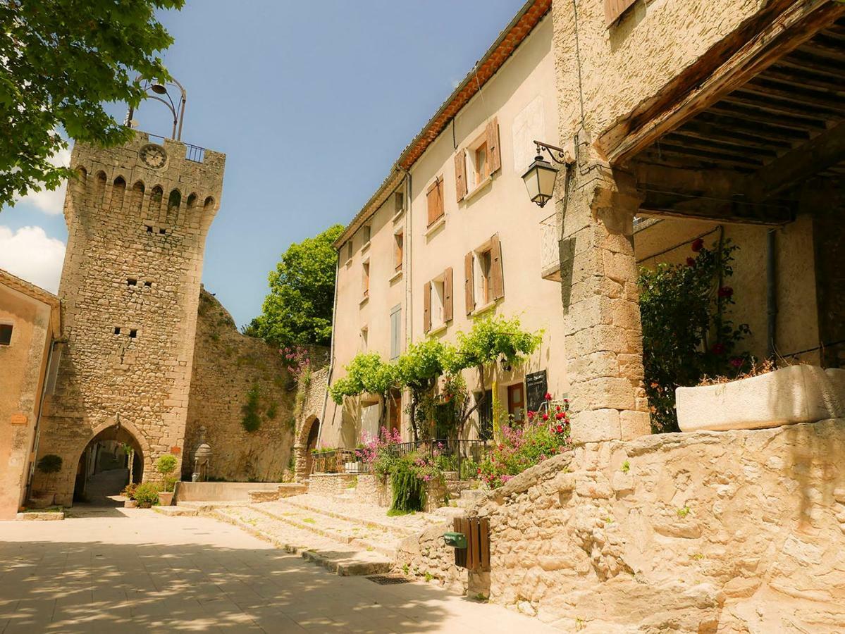 Chateau Des Gipieres Bij De Mont Ventoux Монбран-ле-Бен Екстериор снимка
