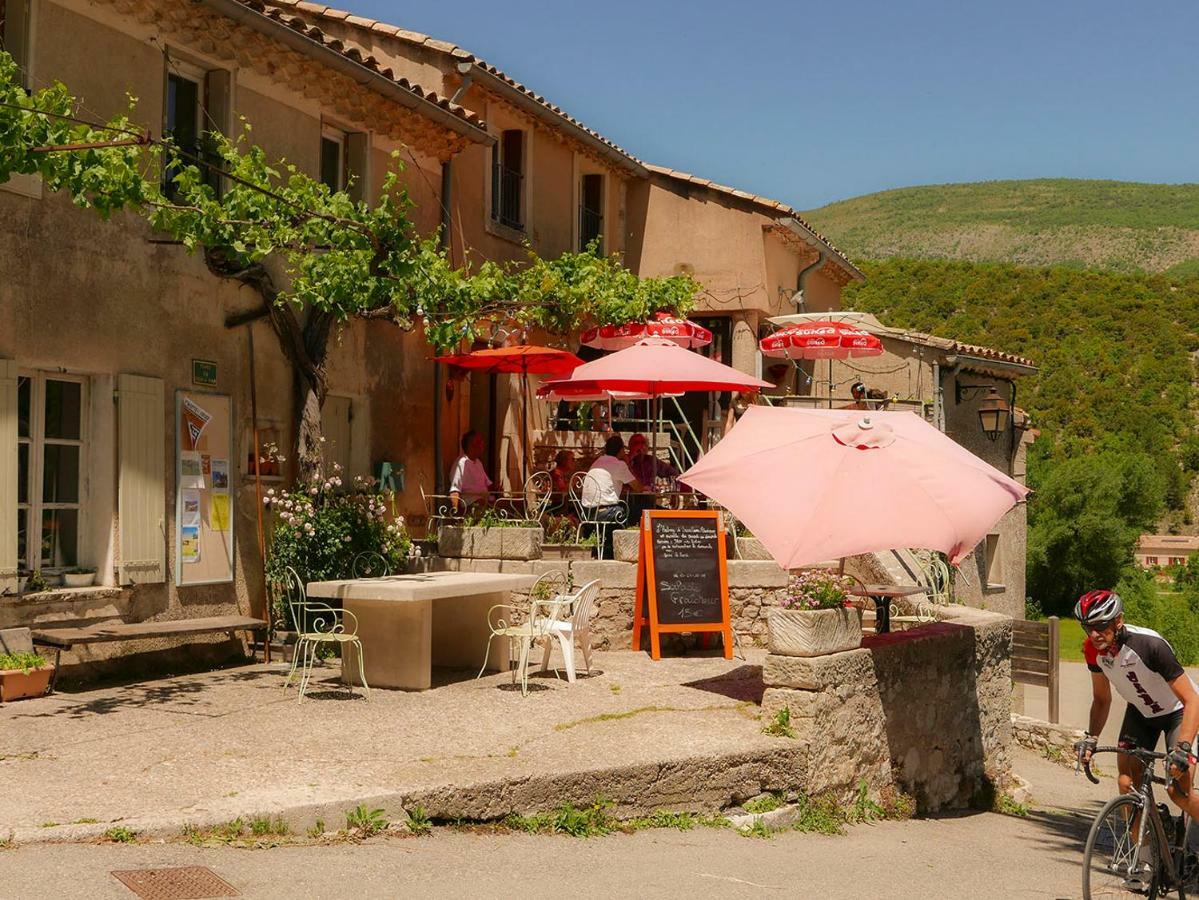 Chateau Des Gipieres Bij De Mont Ventoux Монбран-ле-Бен Екстериор снимка
