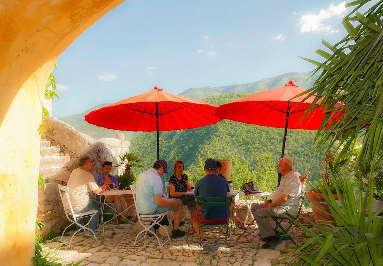 Chateau Des Gipieres Bij De Mont Ventoux Монбран-ле-Бен Екстериор снимка